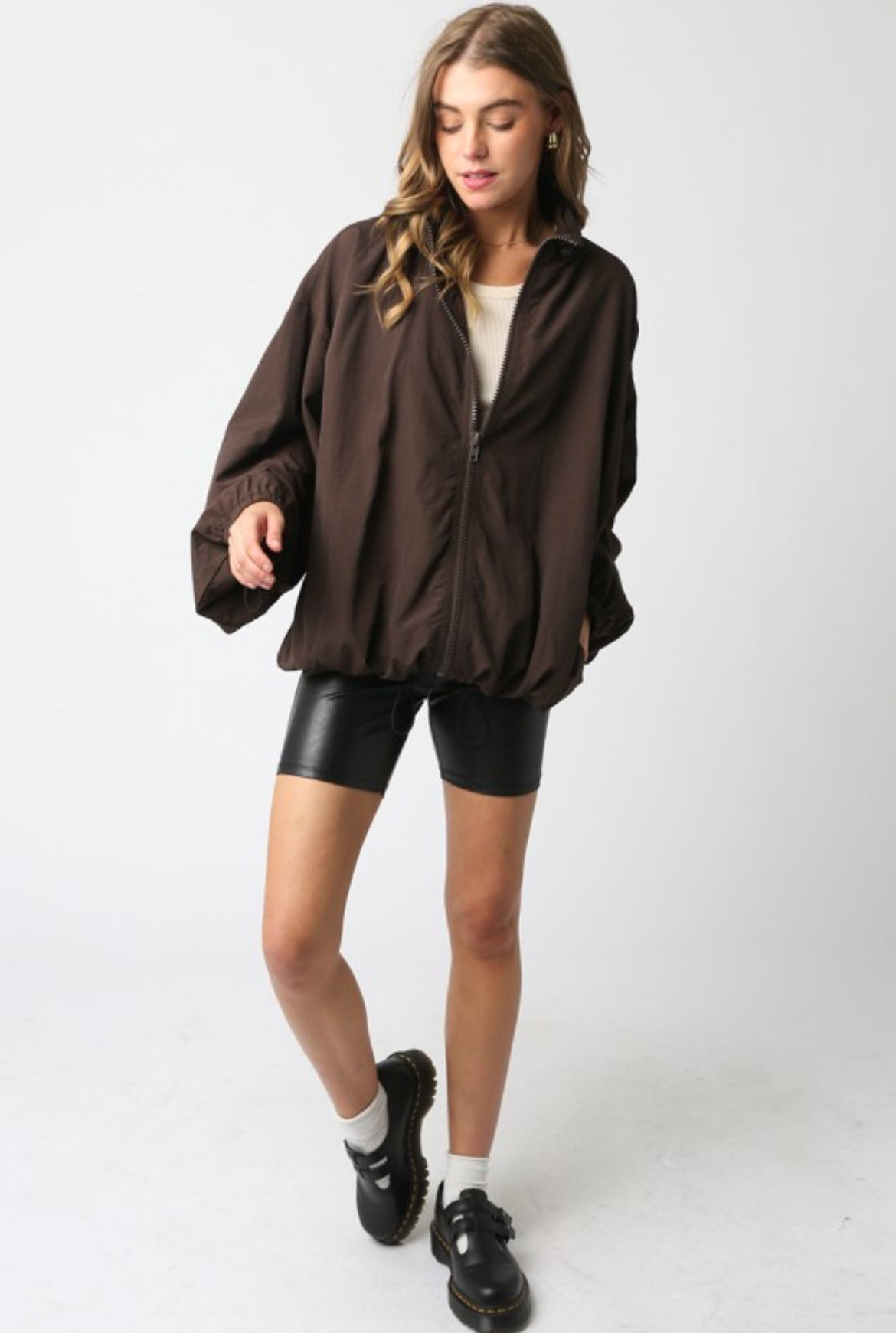 Modish windbreaker jacket