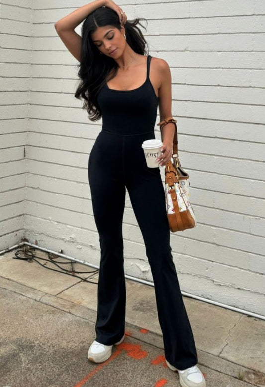 Dream contour flared jumpsuit (black)